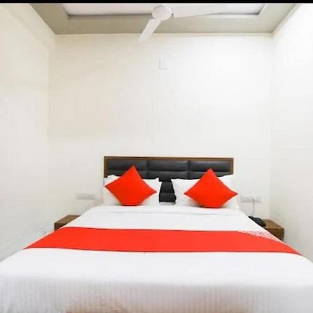 Hotel New Lake View Ahmedabad Exterior photo